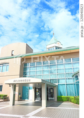 愛知県長久手市、長久手市中央図書館の風景 120040823