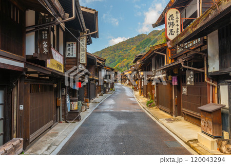 秋の奈良井宿 中山道 秋の奈良井宿 中山道 120043294