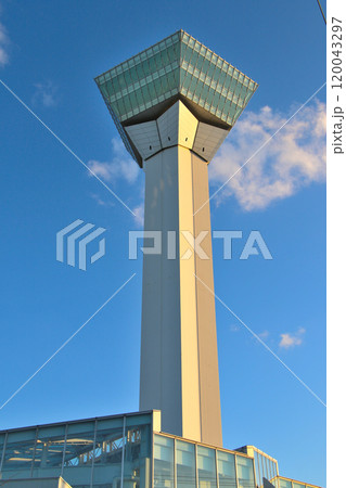 北海道　函館市　五稜郭から五稜郭タワーを望む 120043297