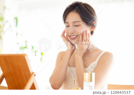 ビューティーイメージ　女性のポートレート 120043537