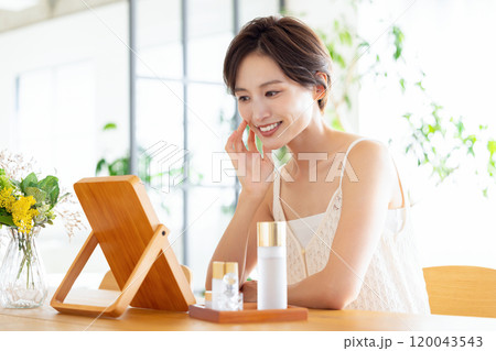 ビューティーイメージ 女性のポートレート ビューティーイメージ 女性のポートレート 120043543