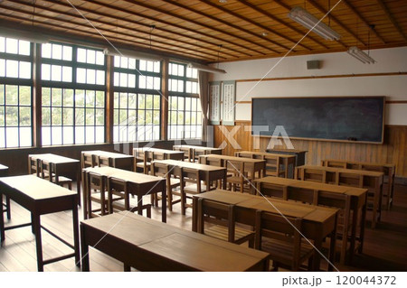 萩の町並み 旧明倫館跡教室(旧萩小学校跡) 萩の町並み 旧明倫館跡教室(旧萩小学校跡) 120044372