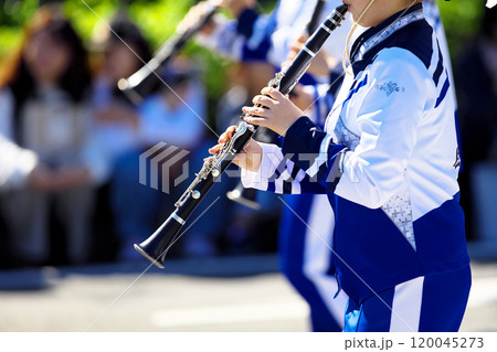 マーチングバンド パレード 楽器の写真素材 [120045273] - PIXTA 