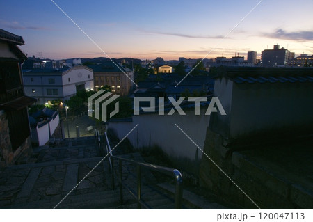 倉敷美観地区の風景 黄昏 夕景 夜景 倉敷美観地区の風景 黄昏 夕景 夜景 120047113