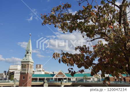 倉敷駅前の風景　岡山観光　インバウンド 120047234