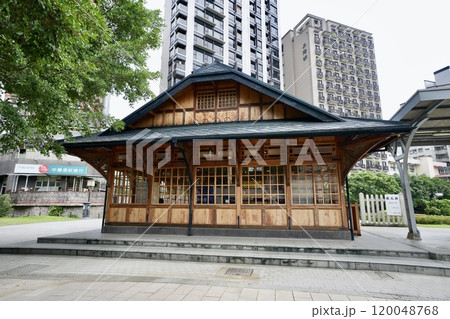 新北投車站（台湾・台北市北投区） 120048768