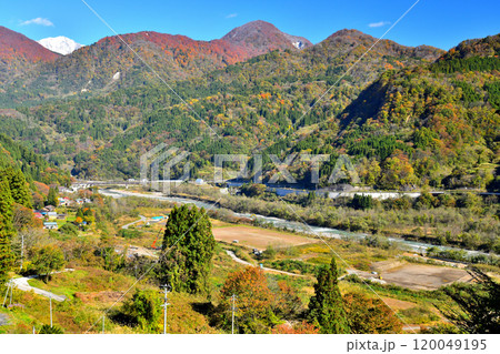 北小谷駅／小谷大橋周辺を望む(長野県小谷村)【2024.11】 120049195