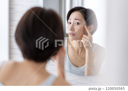 女性 スキンケア 女性 スキンケア 120050565