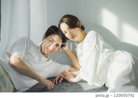 若い夫婦イメージ 120050792