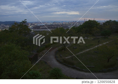 亀島山　花と緑の丘公園　夕景 120050828