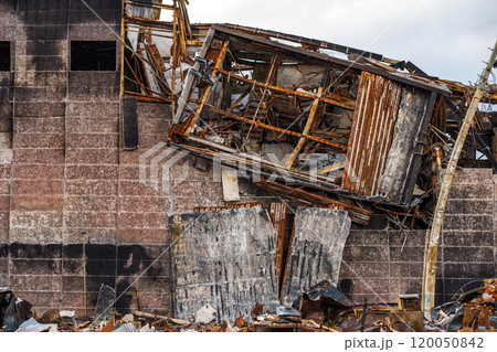 令和6年能登半島地震 崩壊したビル 令和6年能登半島地震 崩壊したビル 120050842