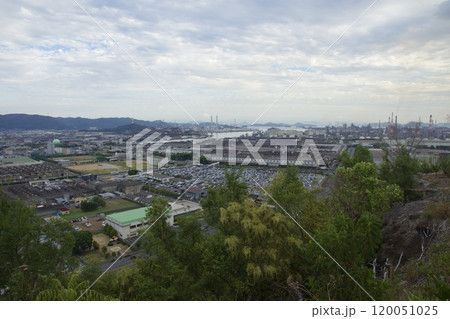亀島山 花と緑の丘公園の夕暮れ 水島工場地帯 亀島山 花と緑の丘公園の夕暮れ 水島工場地帯 120051025