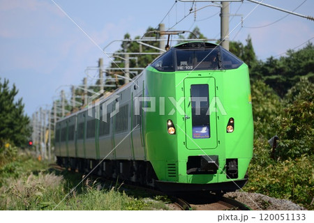 津軽線を走る特急スーパー白鳥号 津軽線を走る特急スーパー白鳥号 120051133