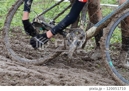 自転車のメンテナンス 120051710