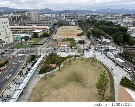 茨木市文化・子育て複合施設 おにクル　設計：伊東豊雄 120052210