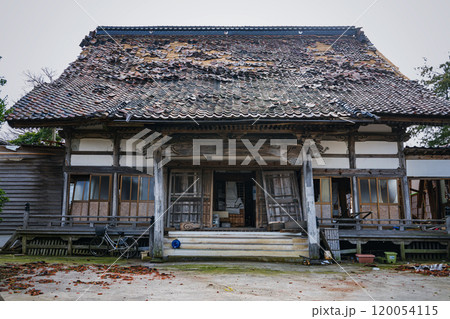 令和6年能登半島地震 被災した寺院 120054115
