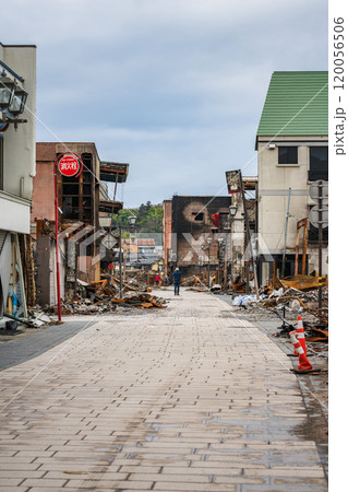 令和6年能登半島地震 焦土と化した輪島の町並み 120056506