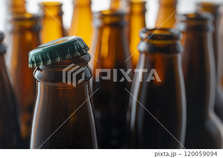 数種類の色付きのガラス瓶ボルト 数種類の色付きのガラス瓶ボルト 120059094