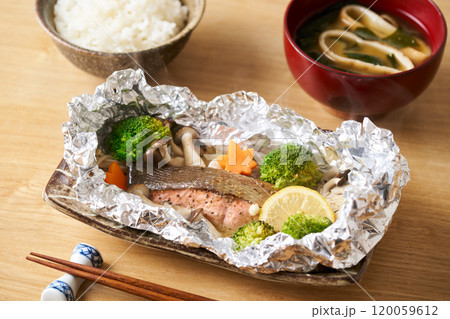 秋鮭のホイル焼き 120059612