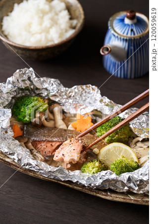 秋鮭のホイル焼き 秋鮭のホイル焼き 120059619
