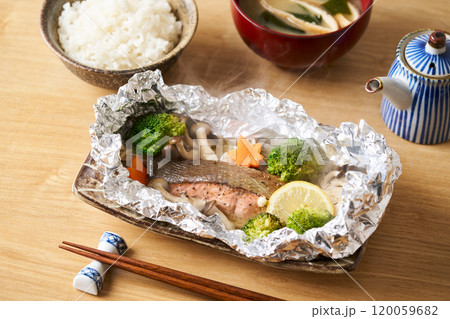 秋鮭のホイル焼き 120059682