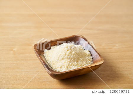 粉チーズ 120059731