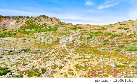 秋の御嶽山登山：サイノ河原 120061163