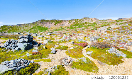 秋の御嶽山登山：サイノ河原と摩利支天山 120061225