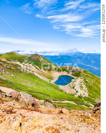 秋の御嶽山登山：継子岳と三ノ池 120061259