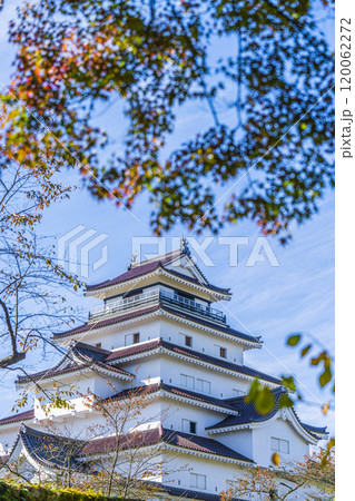 晩秋の鶴ヶ城(会津若松城) 福島県会津若松市 晩秋の鶴ヶ城(会津若松城) 福島県会津若松市 120062272