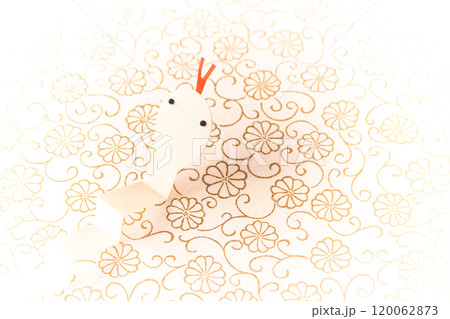 年賀2025・巳年 ペーパークラフトの白へび 年賀2025・巳年 ペーパークラフトの白へび 120062873