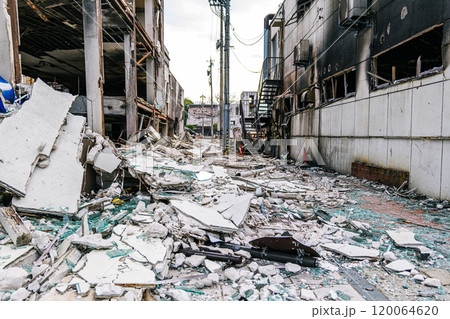 能登半島地震 崩壊した輪島の町並み 120064620