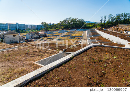 高台の造成地から八王子市街を見渡す 高台の造成地から八王子市街を見渡す 120066997