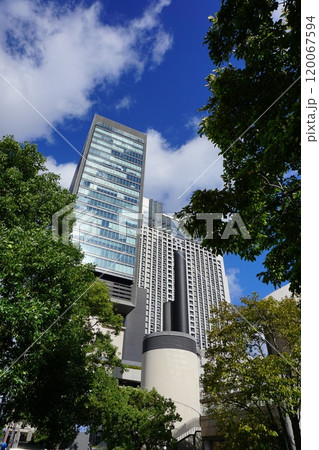 大阪市難波の街並み風景 120067594