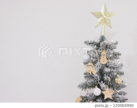 シンプルなクリスマスツリー シンプルなクリスマスツリー 120068980