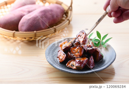 秋の味覚　大学芋 120069284