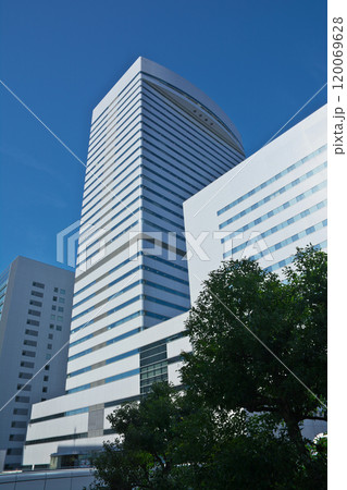 大宮駅西口の都市風景 大宮駅西口の都市風景 120069628