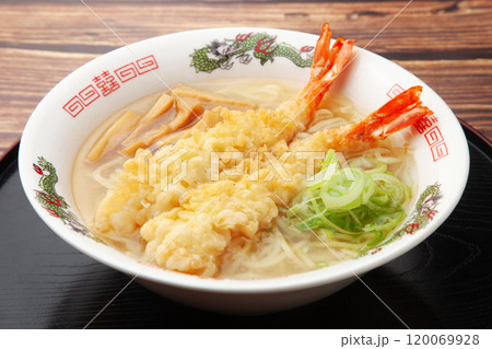 北海道岩内町の郷土料理の天ぷらラーメン 120069928
