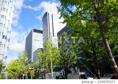 大阪御堂筋本町界隈の風景 120070327