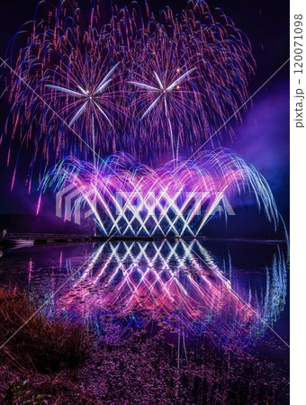 余呉の陣 幻想的なリフレクション 余呉の陣 幻想的なリフレクション 120071098