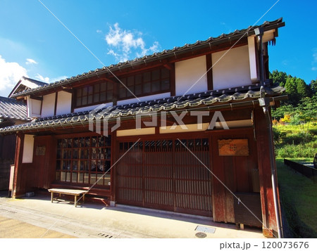 夏の若狭熊川宿の街並み 夏の若狭熊川宿の街並み 120073676