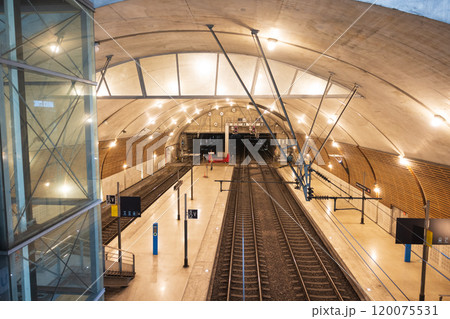 モナコ駅 120075531