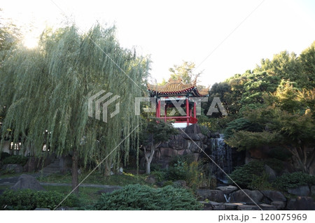 神奈川県川崎市 大師公園内の中国庭園・瀋秀園 神奈川県川崎市 大師公園内の中国庭園・瀋秀園 120075969