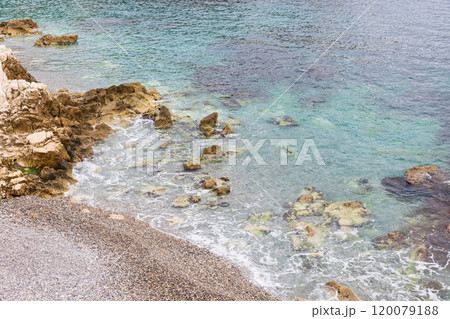 ヨーロッパ、南仏の海岸と海の風景 ヨーロッパ、南仏の海岸と海の風景 120079188