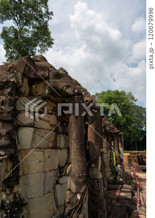 アンコール王朝の遺跡 象のテラス アンコール王朝の遺跡 象のテラス 120079996