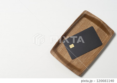 クレジットカードで支払いのイメージ 120081140