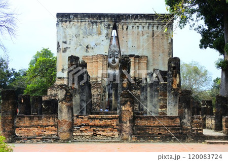 スコータイ歴史公園、北側、ワット・シー・チュム 120083724