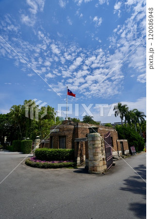 國立臺灣大學・正門（台湾・台北市大安区）  120086948