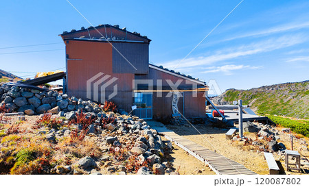 秋の御嶽山登山:二の池ヒュッテ 秋の御嶽山登山:二の池ヒュッテ 120087802