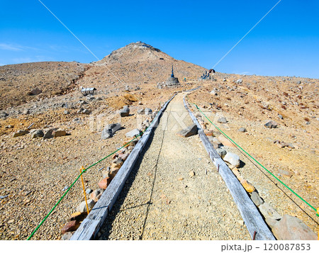 秋の御嶽山登山:王滝頂上~剣ヶ峰(八丁ダルミ) 秋の御嶽山登山:王滝頂上~剣ヶ峰(八丁ダルミ) 120087853